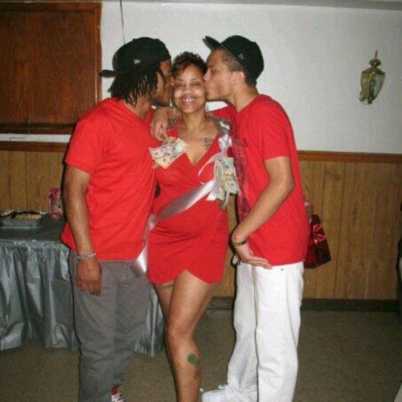 Meet your Posher, Donna - Picture 1 of 1